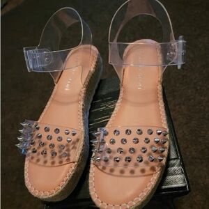 Gianni Bini SZ 9M Clear Studded Sandals - Tan